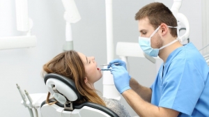 Smile Bright: A Dentist's Guide to Oral Health